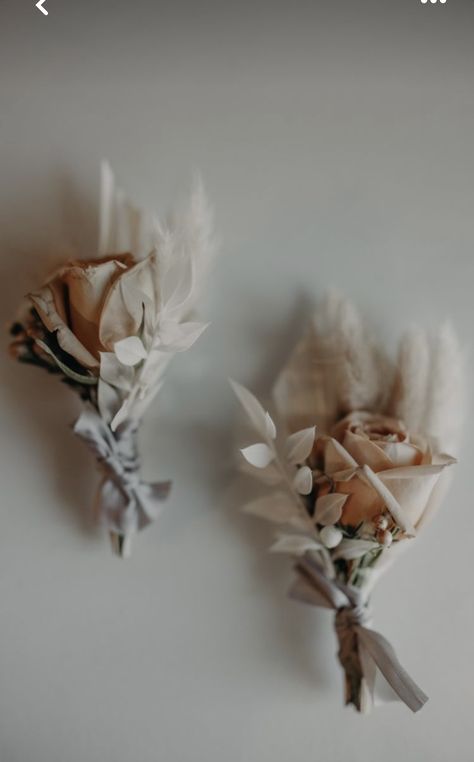 Neutral Wedding Flowers, Groomsmen Boutonniere, Bridal Bouquet Flowers, Prom Flowers, Boho Wedding Decorations, Corsage Wedding, Boutonniere Wedding, Bride Bouquets, Groom And Groomsmen