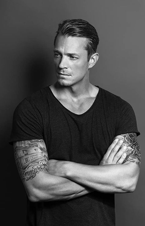 WARNING- READ THE *BEFORE YOU READ* MATURE CONTENT 18+🔞 MATURE RATE… #romance #Romance #amreading #books #wattpad Joel Kinnaman, Altered Carbon, 얼굴 그리기, Chris Hemsworth, Man Crush, Best Actor, Celebrity Crush, A Black, Beautiful People