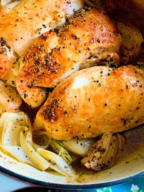 Oven Rotisserie Chicken, Claussen Pickles, Farmhouse Cooking, Chicken Lazone, Chicken Breast Oven, Rotisserie Chicken Breast, Cheesy Chicken Broccoli, Broiled Chicken, Poultry Dishes