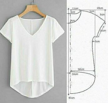 Sewing Patterns Free Women, T Shirt Sewing Pattern, Tunic Sewing Patterns, Diy Clothes Hacks, Sewing Blouses, Sewing Tops, Sewing Clothes Women, Shirt Sewing Pattern, Sew Ins