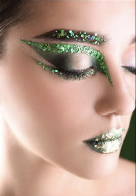 Airbrush Makeup, Makeup Inspiration, Filter, Glitter, Makeup, Green, Make Up