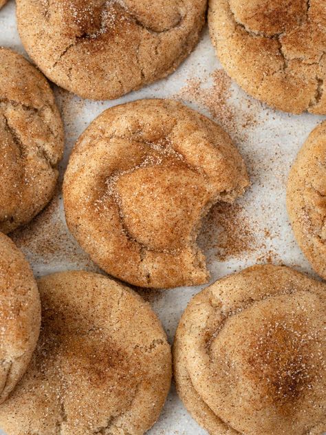 The best, easiest recipe for soft & chewy vegan snickerdoodles. Classic soft snickerdoodle cookies (no eggs) only 25 minutes start to finish. Egg Free Snickerdoodle Cookies, Snickerdoodle Cookies No Butter, Eggless Snickerdoodle Cookies, Cookie Recipe No Butter, Cookie Recipes No Eggs, Vegan Snickerdoodle Cookies, Cookies No Eggs, Tofu Turkey, Cookies With Frosting