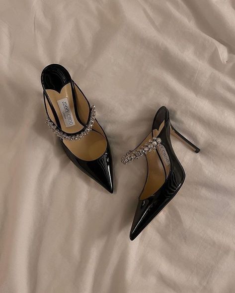 Graduation Heels, Iconic Shoes, Shoes Heels Classy, Jimmy Choo Heels, Evening Sandals, Fancy Shoes, Aesthetic Shoes, Prom Shoes, Fashion Heels