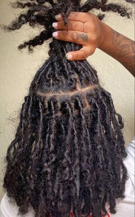 Natural Locs, Beautiful Dreadlocks, Loc Inspiration, Short Locs, Short Locs Hairstyles, Mode Hippie, Loc Hairstyles, Dreadlock Styles, Dyed Hair Inspiration