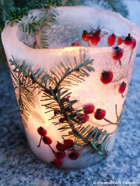 Ice Candle Holder, Diy Winter Lantern, Winter Luminaries Diy, Ice Candles Outdoor, Diy Ice Lanterns, Cranberry Ideas, Ice Globe Lanterns, Ice Ornaments, Ice Luminaries