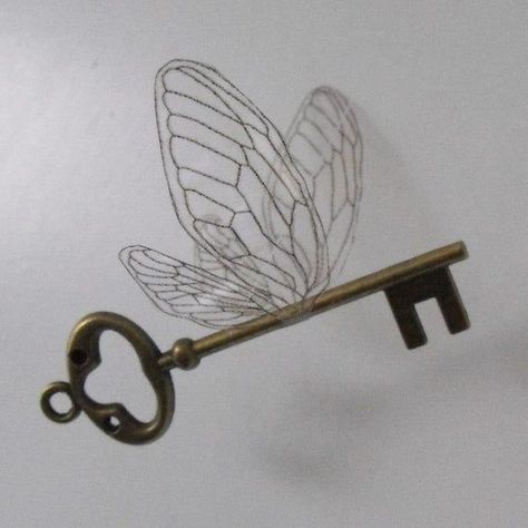 Harry Potter Keys With Wings, Harry Potter Key, Key Diy, Hp Tattoo, Key Tattoo, Beautiful Butterflies Art, Diy Mobile, Harry Potter Collection, Desenho Tattoo