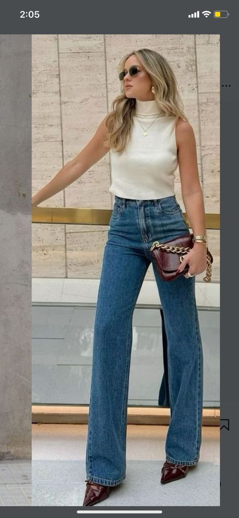 Curvy Classic Style, Beige Top And Jeans Outfit, Colombia Outfits, Legs Outfit, Outfit Primavera, Stylish Work Attire, Elegante Casual, Classy Fashion, Looks Street Style