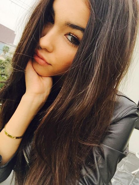 ((Fc Madison Beer)) hey I'm Madison! I'm 17 and an only child. Honestly, I grew up in a rich household, so my parents have a lot of money. Also, my parents are hardly ever home because they travel everywhere. I'm currently single. Intro? Madison Beer Style, Madison Beer, Selfie Poses, Black Leather Jacket, Pretty Face, Brown Hair, Beautiful Hair, Pretty People, Photography Poses