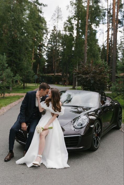 Find the best versatile collection of pre wedding photoshoot ideas on this list. Find ones you like & bookmark them for later! #prewedding, #wedding, #photoposes Porsche Getaway Car Wedding, Just Married Porsche, Porsche Wedding Photos, Wedding Car Porsche, Porsche Engagement Photos, Wedding Car Photos, Porsche Couple, Wedding Porsche, Newlyweds Photoshoot