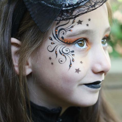 The little Witch 🕸 #littlewitch #witch #halloween #halloweenmakeup #halloweenfacepaint #witchfacepaint #eyedesign #faceart #facepaint #facepainting #facepainter #blackandorange #canada #calgary #calgaryfacepainter #yyc Kids Witch Makeup, Witch Face Paint, Face Painting Images, Witches Coven, Halloween Makeup For Kids, Halloween Makeup Witch, Canada Calgary, Adult Face Painting, Halloweenský Makeup