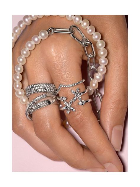 Spring Gown, Pandora Me, Pearl Diamond Jewelry, Custom Charm Bracelet, Selma Blair, Rose Gold Plated Ring, Charms Pandora, Be Love, Snake Chain Bracelets