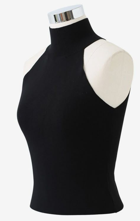 High Neck Top Designs, Black Halter Tank Top, Mock Neck Halter Top, Black Top Sleeveless, High End Clothes, Sleeveless Turtleneck Anime, Sleeveless Mock Neck Top Outfits, Halter Tank Top Outfit, Black Mock Neck Top Outfit