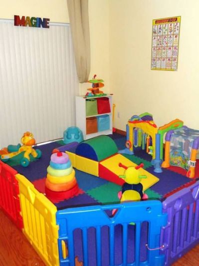 Infant Play Area, Daycare Room Ideas, Daycare Setup, Daycare Spaces, Home Daycare Ideas, Daycare Rooms, Baby Play Areas, Home Day Care, Daycare Decor