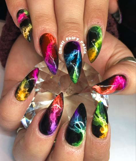 Smokey Neon Nails, Fire Gel Nails, Summer Nail Ideas Neon, Neon Fall Nails, Pot Leaf Nails, Holi Nails, Nails Tricks, Neon Nail Ideas Summer, Tye Dye Nails