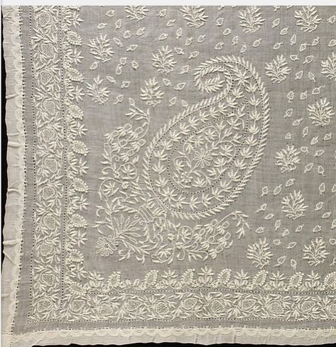 Shiffli Designs, Leave Embroidery, Kashmiri Motifs, Chikan Embroidery, Emb Designs, Embroidery Lessons, Kantha Embroidery, Indian Patterns, Border Embroidery Designs