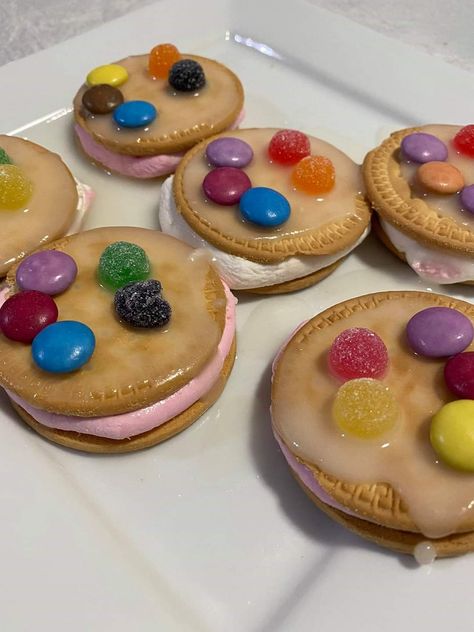 Marshmallow Marie biscuits Biscuit Recipes Uk, Marie Biscuits, Marshmallow Recipe, Marie Biscuit, Events Decor, Recipes With Marshmallows, Biscuits Recipe, Zebra Stripes, Food Themes