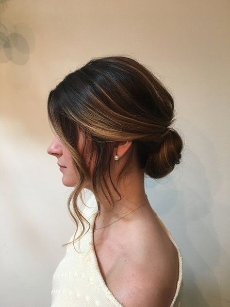 Low Key Updo, Simple Bridesmaid Hair Updo Elegant Bun, Loose Bun Hairstyles Wedding, Low Bone Hairstyle, Modern Bridal Updo, Up Do Brunette, Bridesmaid Hairstyles Brown Hair, Bridesmaid Hairstyles Thinner Hair, Modern Bridesmaid Hair