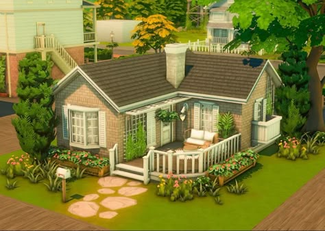 Sims 4 Small Starter Home, Sims Small House Layout, Sims4 Starter Home, Ts4 Starter Home, The Sims 4 Starter Home, Sims 4 Small Cottage, Sims4 Tiny House, Sims Starter Home, Sims 4 Tiny House Floor Plans