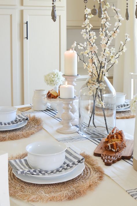 Dining Table Decor Everyday, Brunch Tablescape, Centerpieces Christmas, Sarah Joy, Spring Table Settings, Centerpieces Ideas, Shower Table, Dining Room Table Centerpieces, Centerpiece Christmas