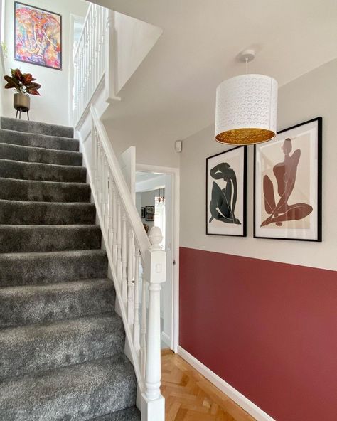 Corridor Paint Ideas, Hallway Colour Ideas, Paint Colour Ideas, Yellow Hallway, Hallway Paint Colors, Hall Painting, Hallway Paint, Hallway Colours, Valspar Paint