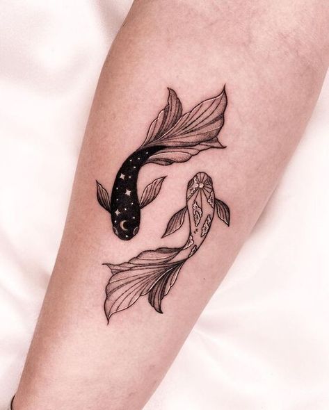 Unique Couple Tattoos, Koi Fish Tattoos, Pisces Tattoo Designs, Pisces Tattoos, Koi Fish Tattoo, Friendship Tattoos, Fish Tattoo, Tatuaje A Color, Matching Tattoo