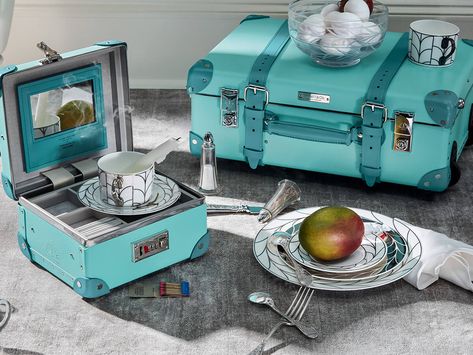 Globe Trotter Luggage, Editorial Magazine, Bargain Shopping, Turquoise Leather, Press Kit, Instagram Beauty, Blue Box, Tiffany And Co, Accessories Collection