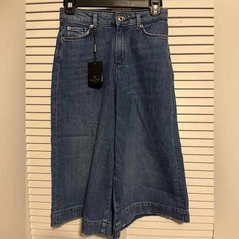 Cool Wide Leg Cropped High Waist Denim Gauchos They Are 100% Cotton These Are A Size 2. They Measure 13” Across The Waist, Have A 10” Rise And Are 28” Total Length These Are Super Cool, Easy To Wear And Come New With The Tags Denim Wide Leg, Khaki Jeans, High Waist Denim, Cropped Flare Jeans, Cuffed Jeans, Rose Bowl, Cropped Flares, Embroidered Denim, Relaxed Fit Jeans