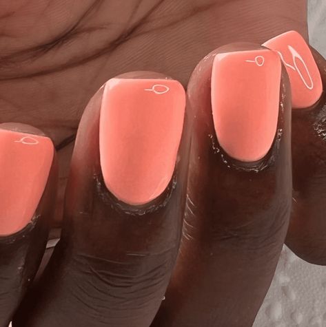 Nail Polish Shades For Dark Skin, Gel Manicure On Dark Skin, Nail Color For Tan Skin Summer, Nail Polish Colors For Dark Skin, Dip Designs For Nails, Summer Manicure Ideas Gel, Gel Pedicure Toes Summer, Pink Nails Dark Skin, Nail Polish For Dark Skin Tone