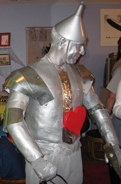 Tinman Costume Tinman Costume Diy, Tinman Costume, Tin Man Costume, Tin Man Costumes, Disney Character Makeup, 80s Halloween Costumes, Oz Costume, Theatre Ideas, Family Halloween Costume