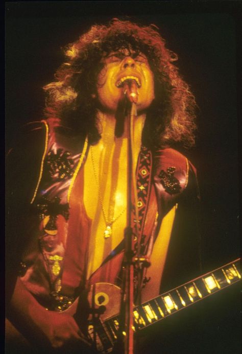 Glam Rock 70s, T Rex Band, Lady Stardust, Classic Blues, Marc Bolan, 70s Aesthetic, Music Pics, Jimmy Page, Music People