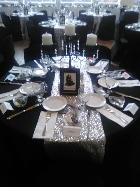 Black And Silver Reception Decor, Black And Silver Banquet Decorations, Black And Bling Centerpieces, Black And Silver Wedding Reception, Black Silver Table Setting, Black Silver Table Decorations, Silver And Black Table Setting, Black Silver And White Party Decorations, Black And Silver Quince