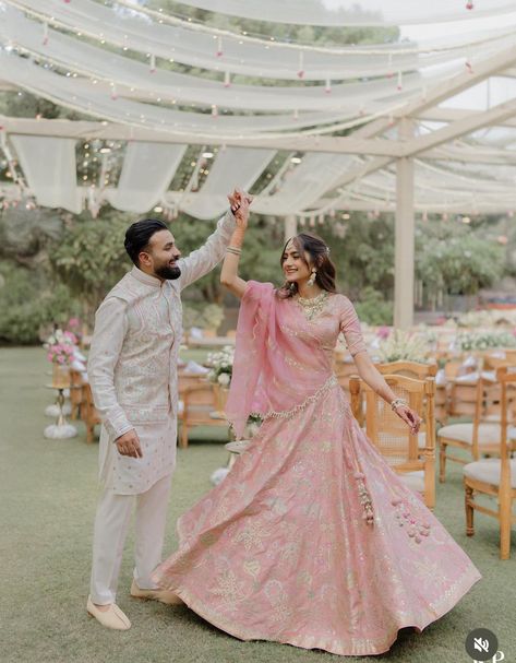 Engagement Photos Ideas Indian, Hosting Lunch, Engagement Couple Dress, Engagement Portraits Poses, Indian Engagement, Indian Wedding Poses, Engagement Photography Poses, Indian Wedding Photography Poses, Wedding Couple Poses Photography