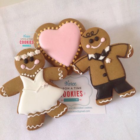 Gingerbread Bride and Groom Cookies Bride And Groom Cookies, Groom Cookies, Winter Wonderland Wedding Cakes, Gingerbread Girl Cookie, Lemon Themed Bridal Shower, Christmas Bride, Gingerbread Cookies Decorated, Cookies Gingerbread, Bride And Groom Cake Toppers