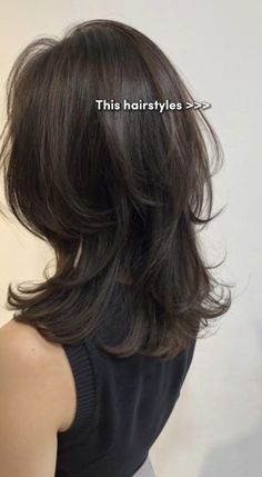 Jelly Fish Cut Long, Medium Octopus Haircut, Jellyfish Haircut On Wavy Hair, How To Cut Jellyfish Haircut, Wavy Haircuts Shoulder Length, Jellyfish Wolf Cut Hair, Grown Out Jellyfish Haircut, Octopus Haircut Curly Hair, Wolf Cat Hair