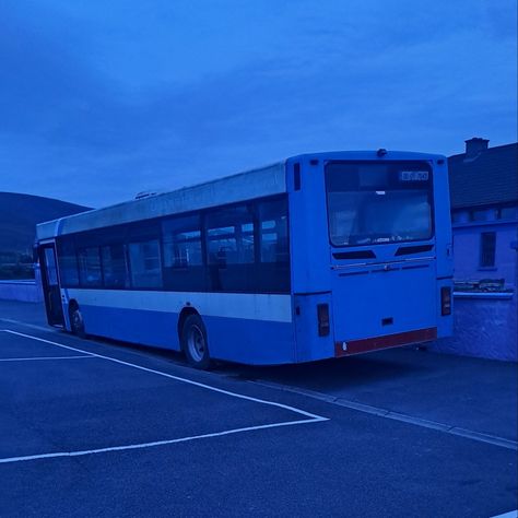 #bus #winteraesthetic #blueaesthetic #busaesthetic #bluecore #darkaesthetic @conquinz Blue Bus, Winter Aesthetic, Grunge Aesthetic, Blue Aesthetic, Early Morning, Buses, Dark Aesthetic, I Love, Blue