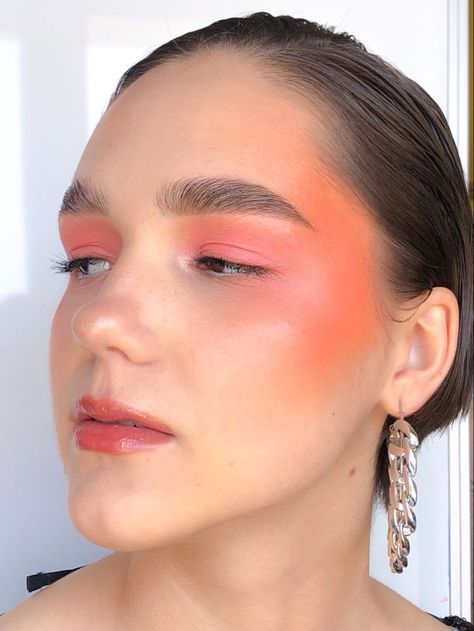 Soft Orange Makeup, Finding Nemo Makeup, Nemo Makeup, Makeup Looks Editorial, Makeup Professional, Orange Makeup, Peach Tones, Orange Blush, Cheek Makeup