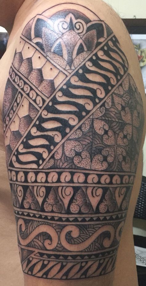 My latest tattoo Inspired by Indonesian Batik motif Tato Maori, Ethnic Tattoo, Cool Shoulder Tattoos, Batik Motif, Inspirational Illustration, Latest Tattoos, Indonesian Batik, Motif Batik, Tattoo Project