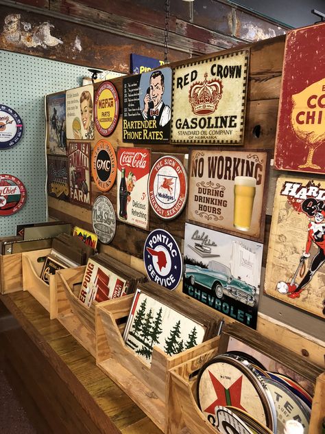 Metal Sign Display Ideas, Playroom Garage, Basement Signs, Tin Sign Wall Decor, Old Commercials, Metal Signs Decor, Store Interiors, Garage Signs, Retro Sign