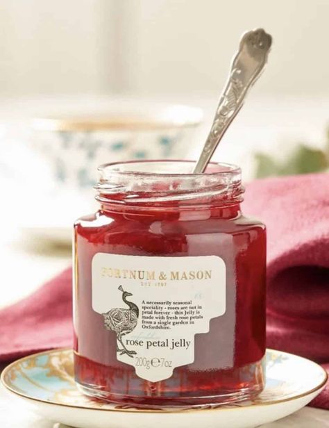 Either treat yourself to this special rose petal jelly from fortnum and mason or learn how to make rose petal jam using fresh rose petals and natural ingredients with simple step by step DIY recipe tutorial from harvesting the petals, retaining the fragrance and colour and making beautiful fragrant jars of pink rose jam #rosepetal #jam #summercooking #flowerpetals #recipe Preserving Rose Petals, Autumnal Inspiration, Jam Ideas, Medicinal Herbs Remedies, Mat Inspiration, Rose Petal Jam, Rose Jam, Edible Flowers Recipes, Gelatin Recipes