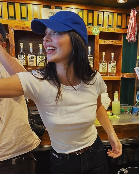 Kendall Jenner Polo Hat, Kendall Jenner Fits, Kendall Jenner 2013, Kendall Jenner Beach, Kendall Core, Kendall Jenner Short Hair, Kendall Jenner Summer, Kendall Jenner Aesthetic, Kendall Jenner Hair