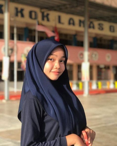 Awek Malaysia, Awek Sekolah, Triton 4x4, Awek Melayu, Muka Lelaki, Foto Cewek Hijab Aesthetic, Hijab Teen, Track Leggings, Seluar Ketat