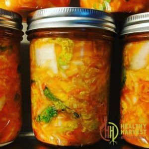 Mild Kimchi Recipe, Mild Kimchi, Pickle Bar, Vegan Kimchi Recipe, Fermenting Recipes, Quick Kimchi, Healthy Harvest, Vegan Kimchi, Fermented Kimchi