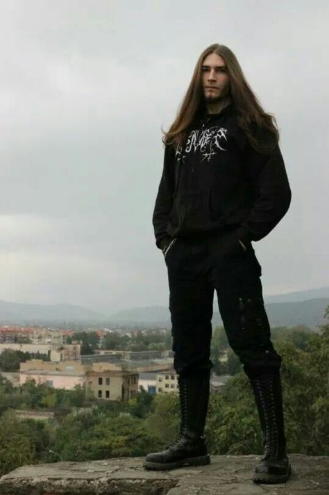 Metalhead Aesthetic, Black Metal Fashion, Metalhead Fashion, Metalhead Guy, Metal Outfit, Metal Boy, Goth Guys, Gothic Men, Battle Jacket