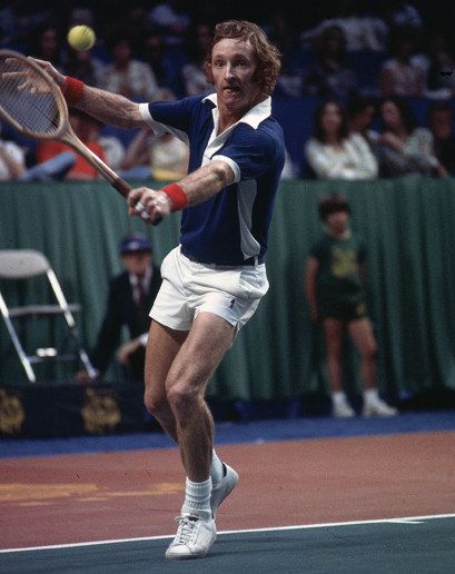 Tennis Drawing, Jimmy Connors, Retro Tennis, Tennis Photos, Rod Laver, Tennis Lessons, Most Stylish Men, Tennis Legends, Tennis Tips