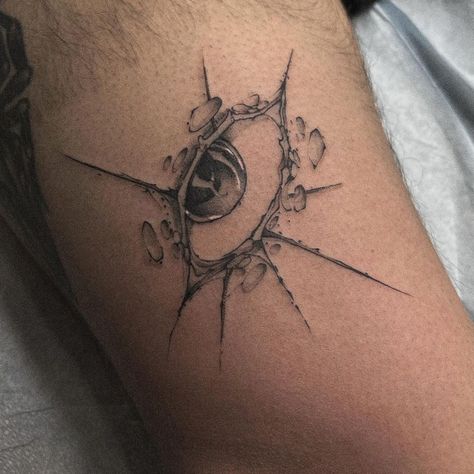 kindagloomy on ig Men's Tattoo Ideas On Shoulder, Men Aesthetic Tattoo Ideas, Cdg Tattoo, Impossible Shape Tattoo, Eye In Sun Tattoo, Lovely Tattoo Word, Side Tattoo Men, Hip Tattoos Men, Grungy Tattoos