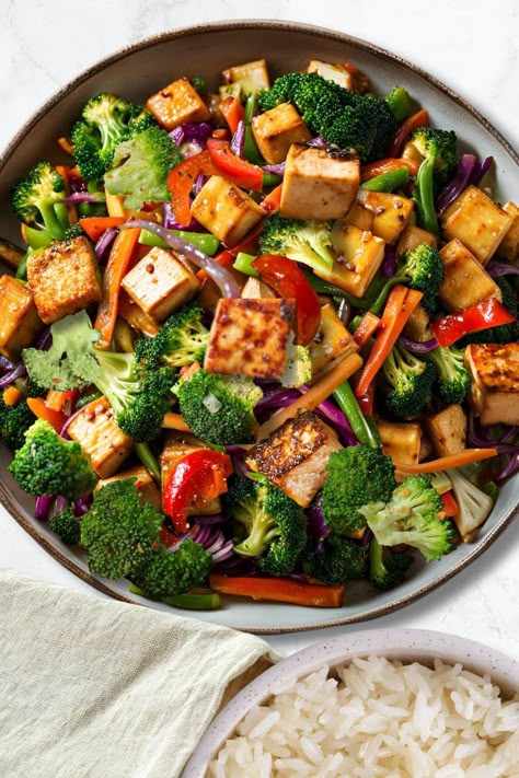 Tofu Vegetable Stir-fry Vegan Stir Fry Noodles, Vegan Tofu Stir Fry, Tofu Veggie Stir Fry, Healthy Noodle Recipes, Stir Fry Recipes Healthy, Health Eating Plan, Vegetable Stir Fry Recipe, Vegetarian Stir Fry, Vegan Stir Fry