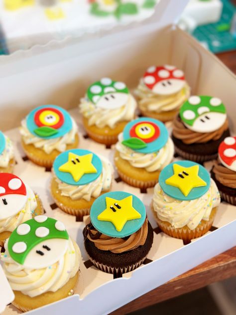 Super Mario Birthday Cupcakes, Mario Bros Treats, Mario Brothers Cupcakes, Super Mario Bros Cupcakes, Mario Cupcake Ideas, Mario Birthday Cupcakes, Cupcakes Mario Bros, Mario Bros Cupcakes, Kids Party Menu