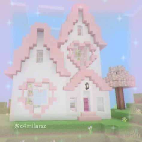 Mincraft Idea Houses Kawaii, Cute Kawaii Minecraft Builds, Kawaii Minecraft House Ideas, Mc Builds Cute, Kawaii Mc Builds, Pink Aesthetic Minecraft Builds, Pink Minecraft House Aesthetic, Pink Mc House, Minecraft Building Ideas Kawaii