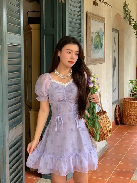 Lavender Dress Aesthetic, Purple Dress Style, Floral Dress Aesthetic, Rapunzel Outfit, Floral Fabrics, Cute Date Ideas, Lavender Aesthetic, Cute Modest Outfits, Lavender Garden