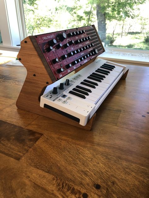 Synth Shelves, Music Setup, Synthesizer Diy, Synth Rack, Keyboard Desk, Desktop Table, Music Furniture, Audio Studio, Electronic Projects